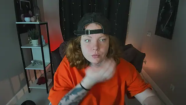 Snapshot of Cassie_xKiss chatting on 10-15-25, 08:42 Cassie xKiss online show from 10-15-25, 08:42