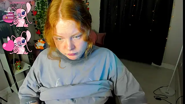 Snapshot of Cassie_xKiss chatting on 02-15-26, 08:05 Cassie xKiss online show from 02-15-26, 08:05