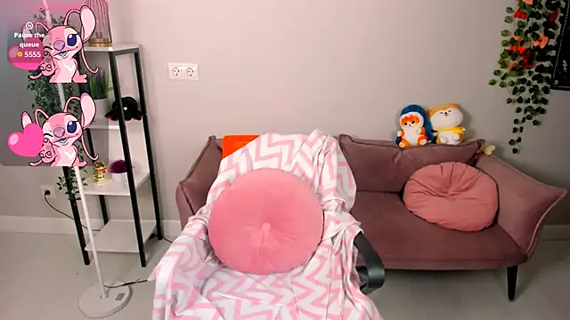 Snapshot of Cassie_xKiss chatting on 02-28-26, 09:05 Cassie xKiss online show from 02-28-26, 09:05