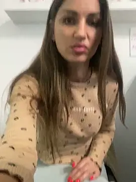 Lanaa19 online show from 02-01-25, 10:48