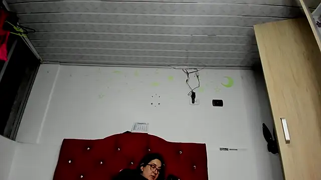 Snapshot of Sweet-Suck69 chatting on 03-13-25, 04:49 Sweet-Suck69 online show from 03-13-25, 04:49