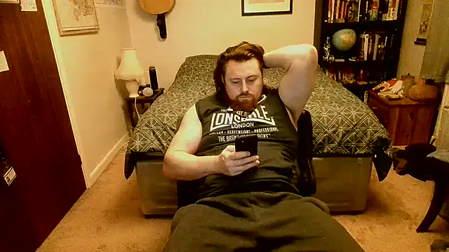 Snapshot of Hairy_Guy30 chatting on 02-20-25, 09:20 Hairy Guy30 online show from 02-20-25, 09:20