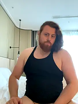 Snapshot of Hairy_Guy30 chatting on 10-31-25, 06:14 Hairy Guy30 online show from 10-31-25, 06:14