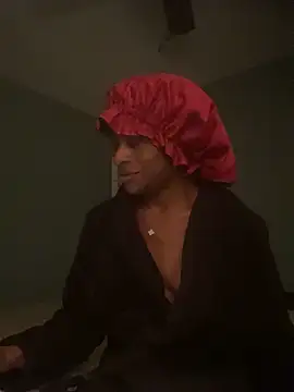 Snapshot of Ts_PrincessLayla chatting on 03-07-26, 06:32 Ts PrincessLayla online show from 03-07-26, 06:32