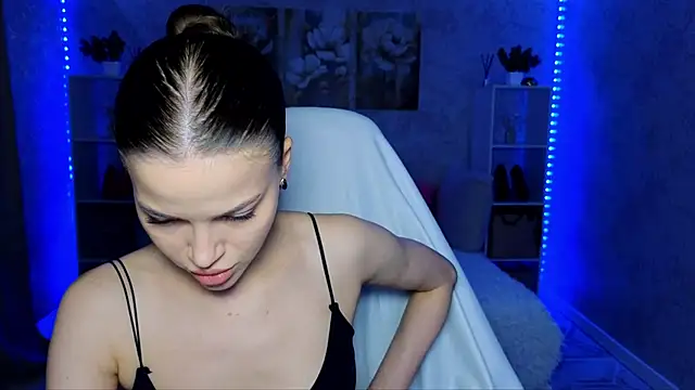 EmmyMills online show from 05-31-26, 07:26
