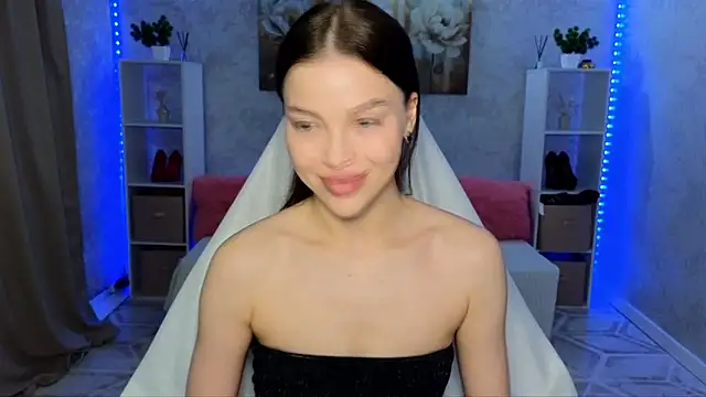 EmmyMills online show from 06-07-26, 03:10