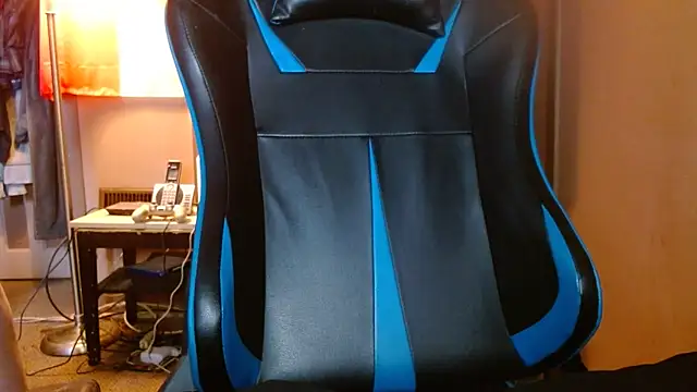 Snapshot of cosmicjones chatting on 12-25-24, 02:13 cosmicjones online show from 12-25-24, 02:13