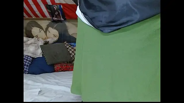 Snapshot of cosmicjones chatting on 01-07-26, 09:34 cosmicjones online show from 01-07-26, 09:34