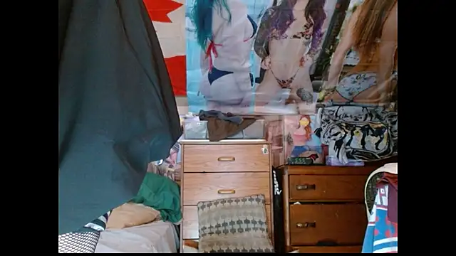 Snapshot of cosmicjones chatting on 02-18-26, 10:55 cosmicjones online show from 02-18-26, 10:55