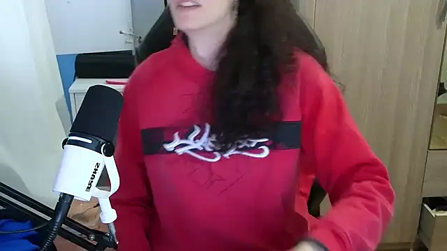 Snapshot of MemiKouki chatting on 11-05-25, 04:29 MemiKouki online show from 11-05-25, 04:29