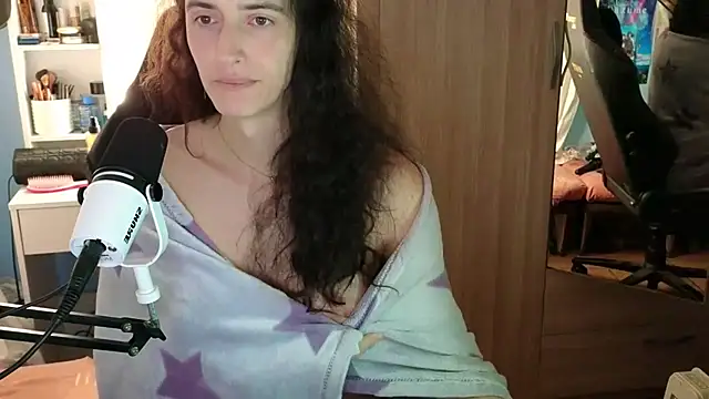 Snapshot of MemiKouki chatting on 11-21-25, 05:44 MemiKouki online show from 11-21-25, 05:44