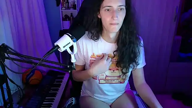 Snapshot of MemiKouki chatting on 11-28-25, 05:37 MemiKouki online show from 11-28-25, 05:37