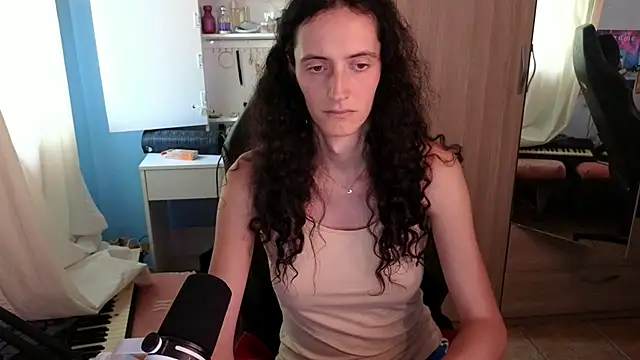 MemiKouki online show from 06-27-26, 06:13