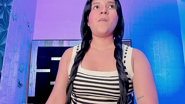 Snapshot of ayheleensexygirl1 chatting on 10-29-25, 06:53 ayheleensexygirl1 online show from 10-29-25, 06:53