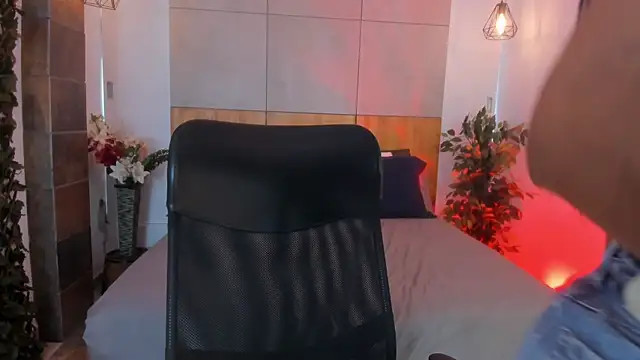 BellaHarllow online show from 06-18-26, 10:14