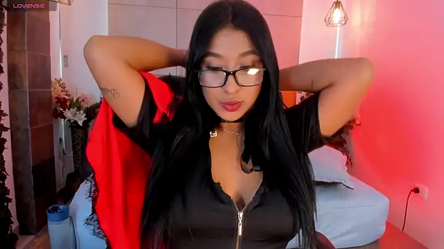 BellaHarllow online show from 06-27-26, 06:13