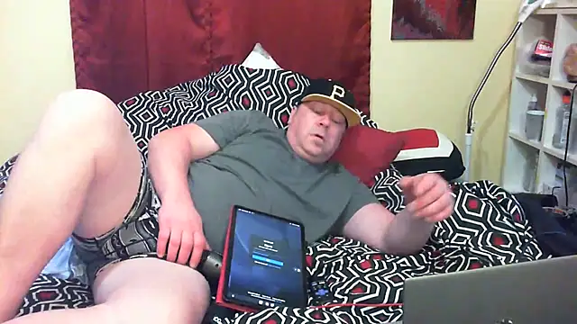 Mic Oxinner online show from 10-22-25, 03:23