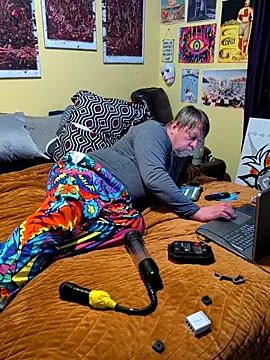 Mic Oxinner online show from 04-28-26, 06:57