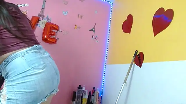 Snapshot of monickhot303av chatting on 02-25-25, 07:31 monickhot303av online show from 02-25-25, 07:31