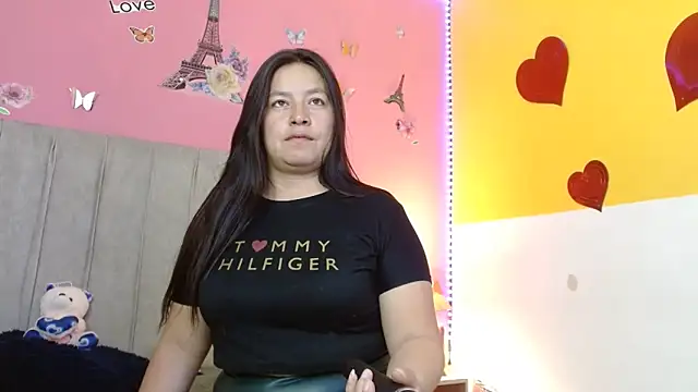 Snapshot of monickhot303av chatting on 09-25-25, 03:21 monickhot303av online show from 09-25-25, 03:21