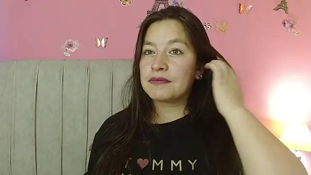 Snapshot of monickhot303av chatting on 09-28-25, 03:45 monickhot303av online show from 09-28-25, 03:45