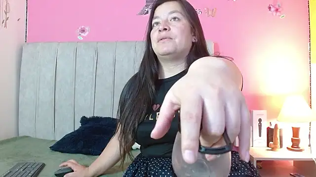 Snapshot of monickhot303av chatting on 10-11-25, 03:39 monickhot303av online show from 10-11-25, 03:39