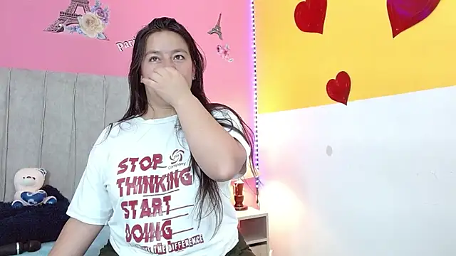 Snapshot of monickhot303av chatting on 11-19-25, 03:28 monickhot303av online show from 11-19-25, 03:28