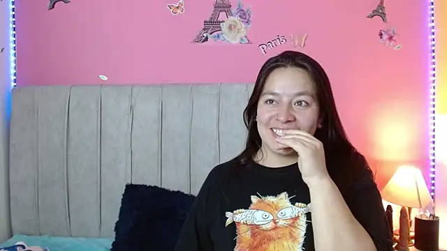 Snapshot of monickhot303av chatting on 11-20-25, 03:18 monickhot303av online show from 11-20-25, 03:18