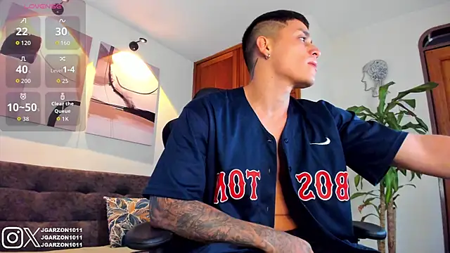 Snapshot of _joansoto chatting on 01-06-26, 01:37 joansoto online show from 01-06-26, 01:37