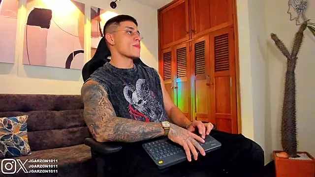 Snapshot of _joansoto chatting on 02-05-26, 12:43 joansoto online show from 02-05-26, 12:43