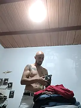 fire menxxx001 online show from 05-09-26, 12:27