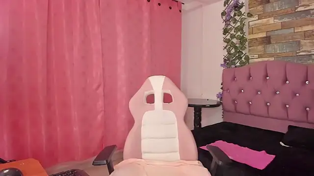 Snapshot of elizabeth_mature23 chatting on 12-03-24, 01:43 elizabeth mature23 online show from 12-03-24, 01:43