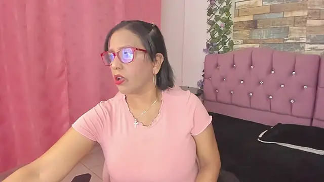 Snapshot of elizabeth_mature23 chatting on 12-13-24, 01:01 elizabeth mature23 online show from 12-13-24, 01:01