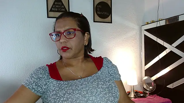 Snapshot of elizabeth_mature23 chatting on 10-12-25, 04:06 elizabeth mature23 online show from 10-12-25, 04:06