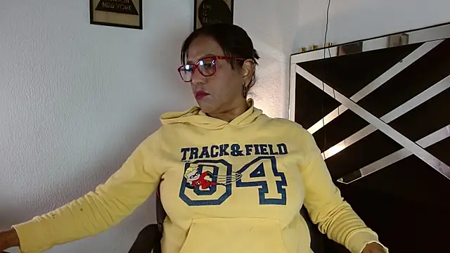 Snapshot of elizabeth_mature23 chatting on 10-23-25, 12:59 elizabeth mature23 online show from 10-23-25, 12:59