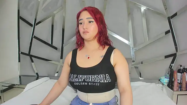 Snapshot of Catherinee69_x chatting on 12-21-25, 03:13 Catherinee69 x online show from 12-21-25, 03:13