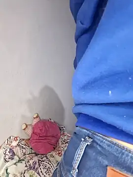 Snapshot of Catherinee69_x chatting on 01-11-26, 04:39 Catherinee69 x online show from 01-11-26, 04:39