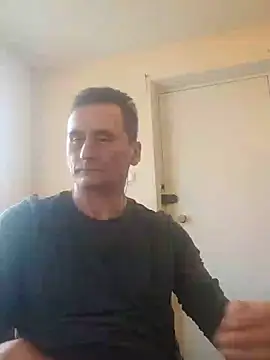 Snapshot of Viause_Kentauelle chatting on 02-24-25, 12:59 Viause Kentauelle online show from 02-24-25, 12:59