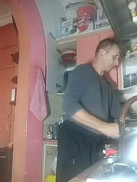 Snapshot of Viause_Kentauelle chatting on 02-17-26, 08:33 Viause Kentauelle online show from 02-17-26, 08:33