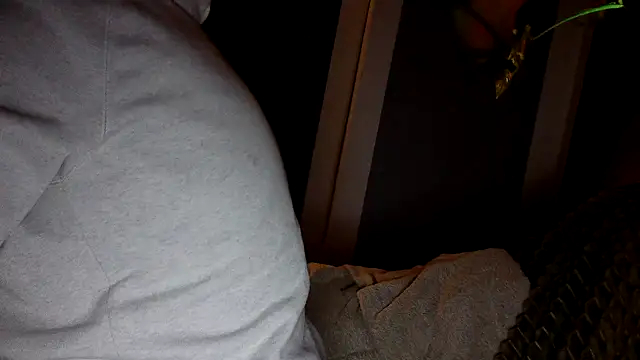 Snapshot of donhulio482 chatting on 02-18-25, 02:16 donhulio482 online show from 02-18-25, 02:16