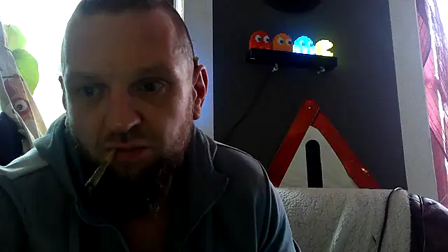 Snapshot of donhulio482 chatting on 03-02-25, 09:42 donhulio482 online show from 03-02-25, 09:42