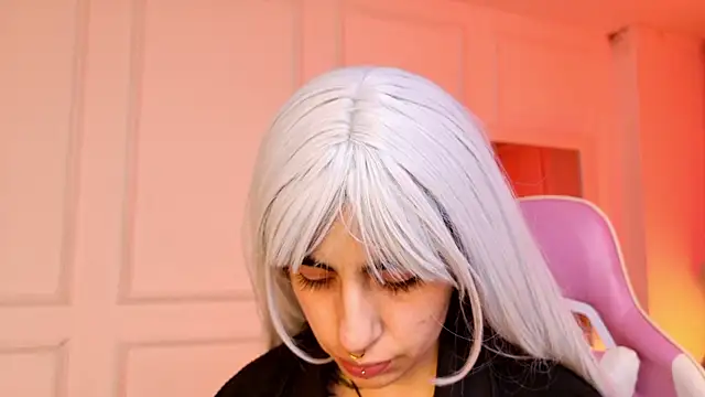 Snapshot of _Artemisa_X chatting on 10-13-25, 12:49 Artemisa X online show from 10-13-25, 12:49