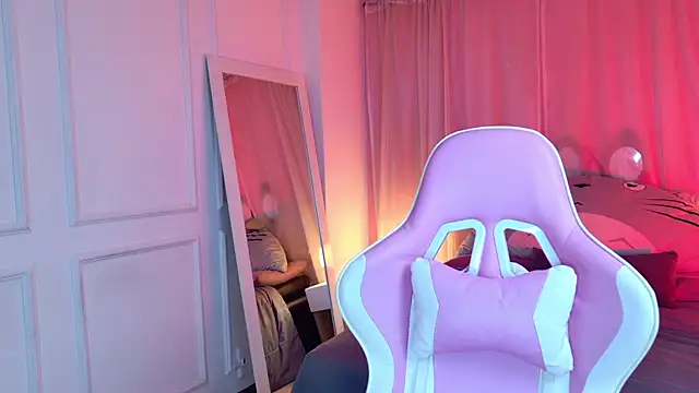 Snapshot of _Artemisa_X chatting on 10-15-25, 12:49 Artemisa X online show from 10-15-25, 12:49