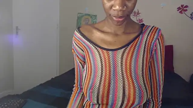 Snapshot of Blacktittiex02 chatting on 10-21-25, 09:37 Blacktittiex02 online show from 10-21-25, 09:37