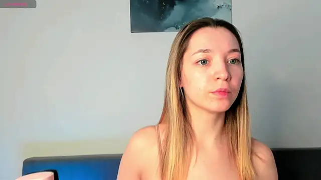 Snapshot of MiaThaine chatting on 02-26-25, 01:30 MiaThaine online show from 02-26-25, 01:30