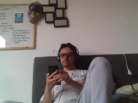 Diptongo online show from 02-26-25, 03:30