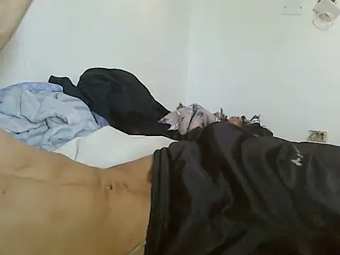 Snapshot of Moreno_maduro chatting on 09-20-25, 10:27 Moreno maduro online show from 09-20-25, 10:27