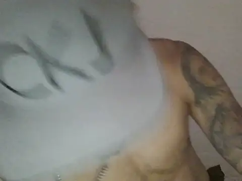 Snapshot of Moreno_maduro chatting on 04-03-26, 12:36 Moreno maduro online show from 04-03-26, 12:36