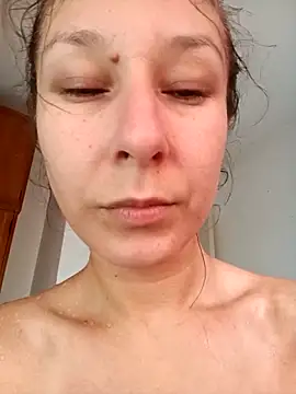 Snapshot of Marye_sony chatting on 02-11-26, 08:58 Marye sony online show from 02-11-26, 08:58