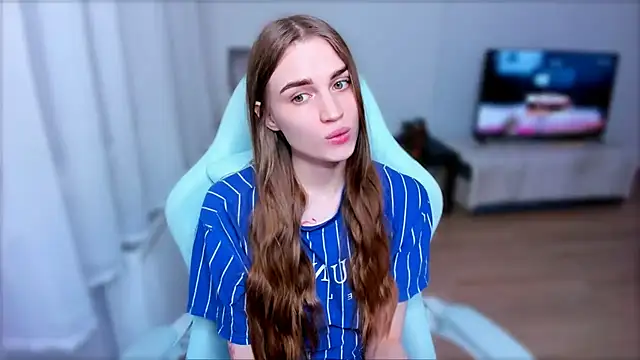 Snapshot of StellaLawless chatting on 02-23-25, 07:38 StellaLawless online show from 02-23-25, 07:38